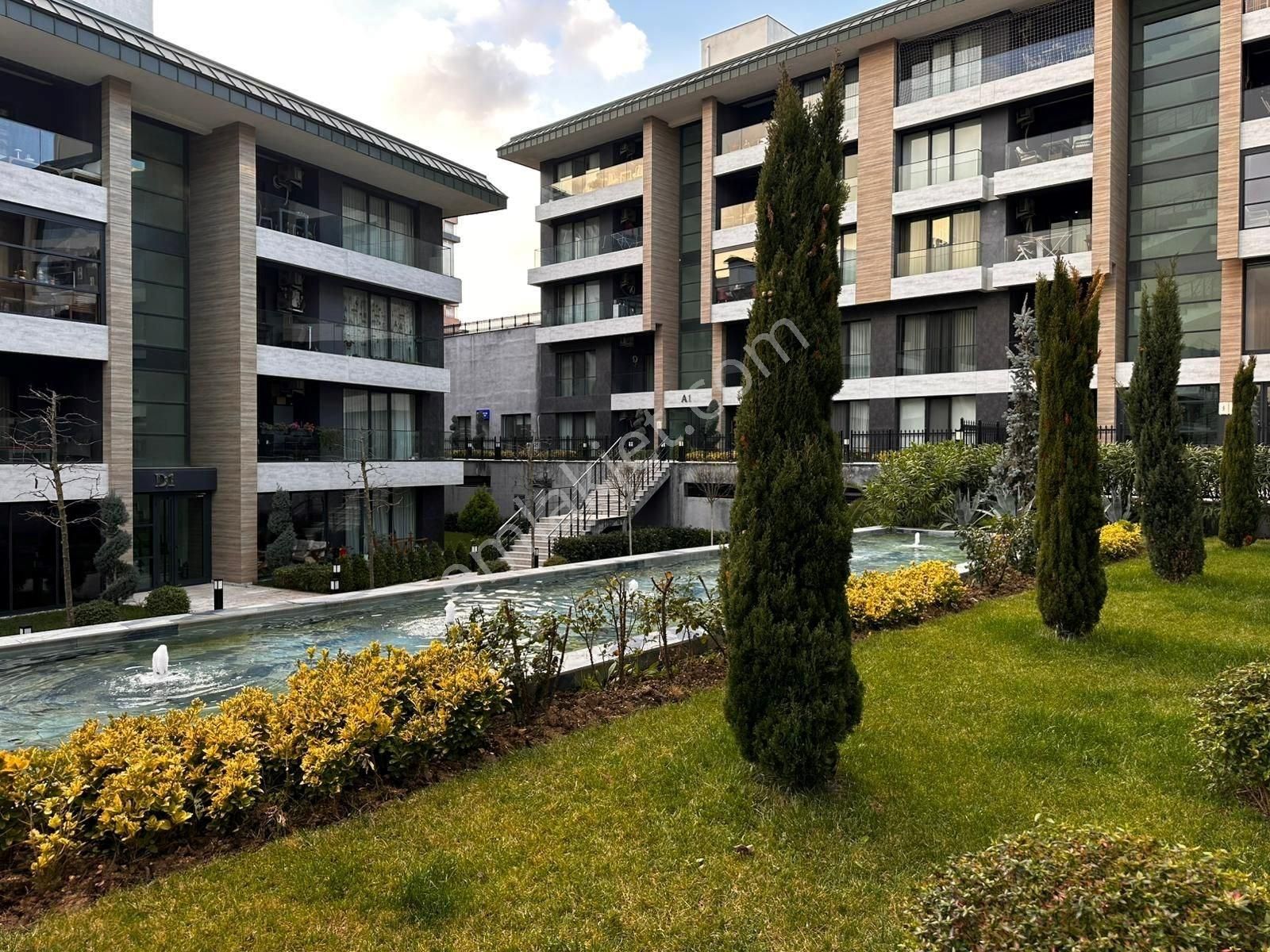 Büyükçekmece Rose Marine Butik Sitesinde 4+1 Kiralık Daire