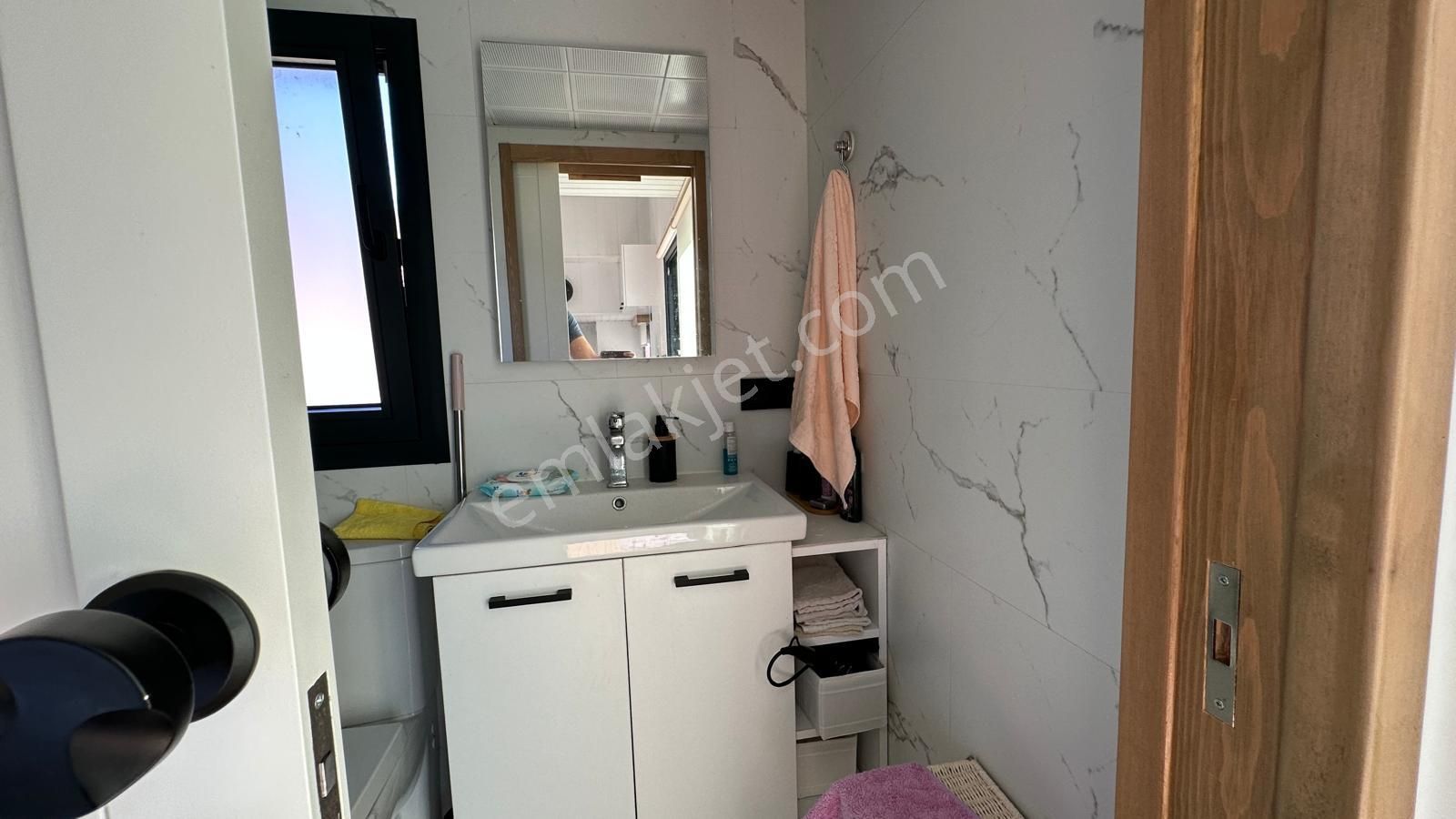 Çatalca Karamandere'de İki Parselde Harika Tiny House & Arazi - Görsel 33