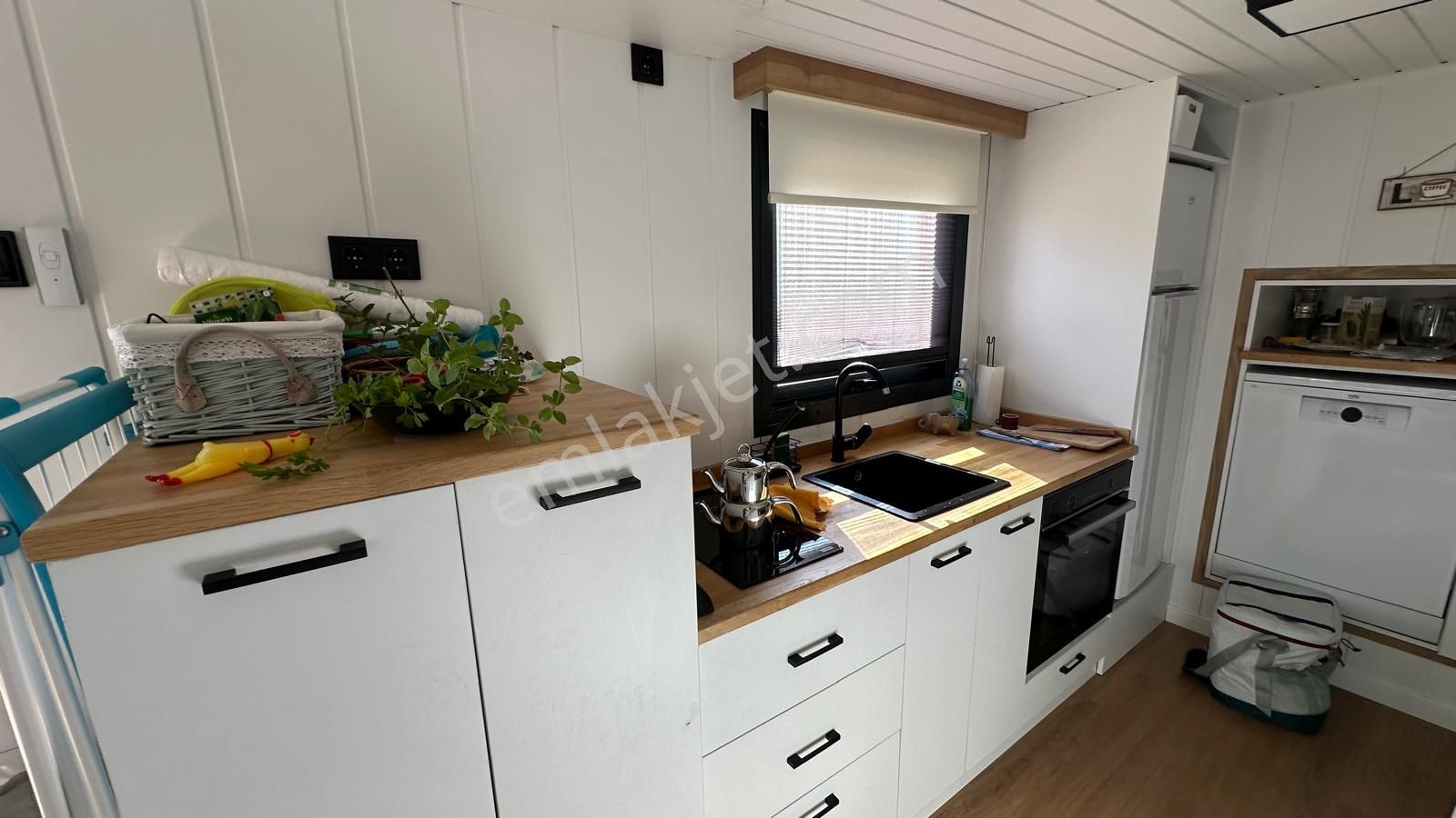 Çatalca Karamandere'de İki Parselde Harika Tiny House & Arazi - Görsel 29