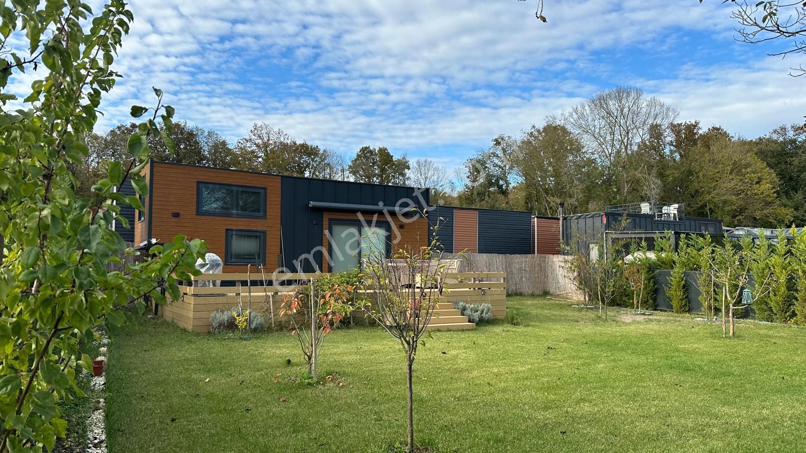 Çatalca Karamandere'de İki Parselde Harika Tiny House & Arazi