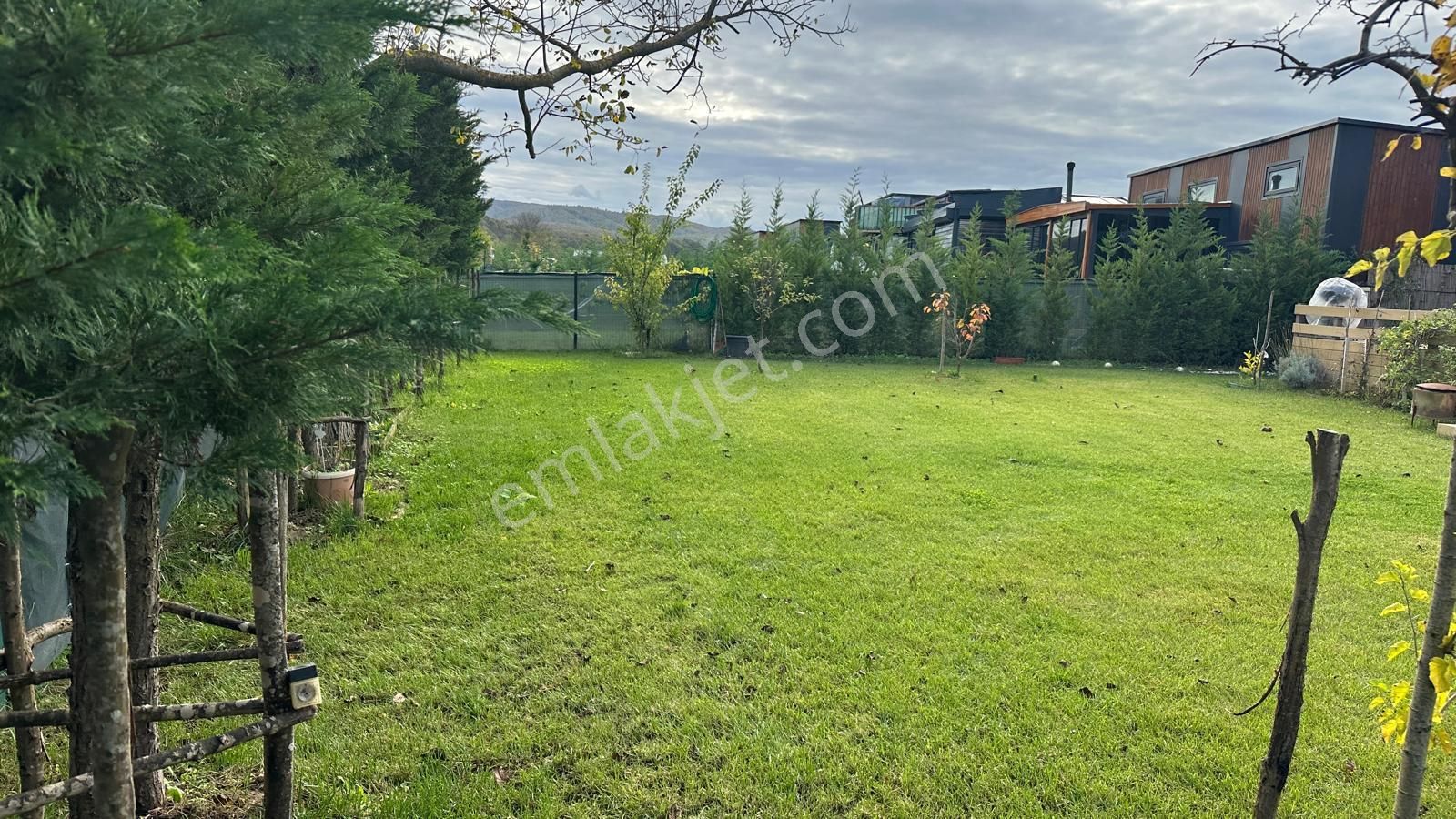 Çatalca Karamandere'de İki Parselde Harika Tiny House & Arazi - Görsel 12