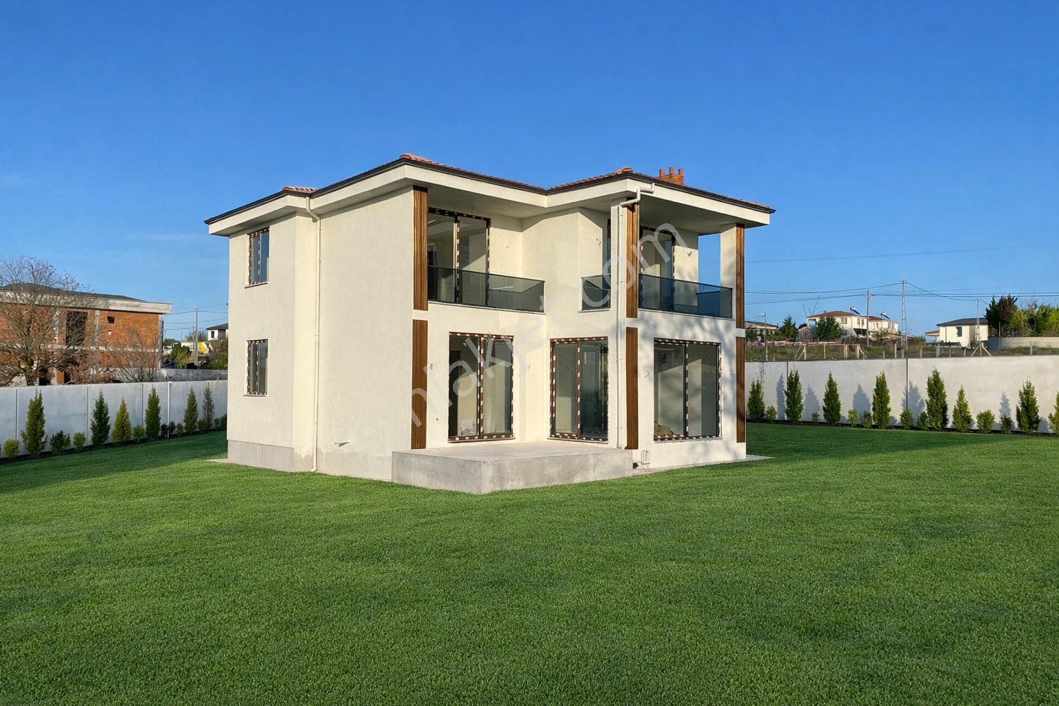 Mükemmel Konumda Müstakil Lüx Villa - Görsel 4