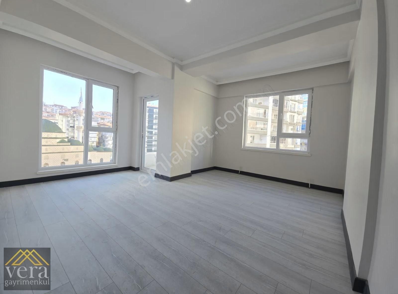 Cadde Üzeri Full Yapılı Sıfır 3+1 Oturuma Hazır Nata Vega Yakını - Görsel 3