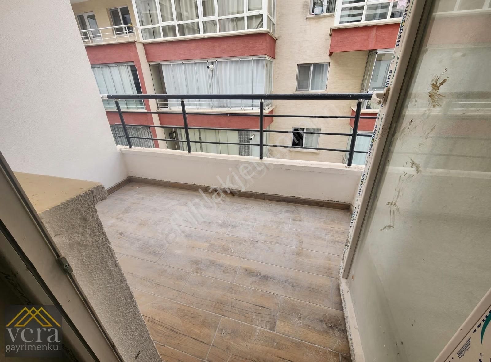 Ergenekon İlkokulu Yakını Full Yapılı 3. Kat Konumunda Sıfır 3+1 - Görsel 33