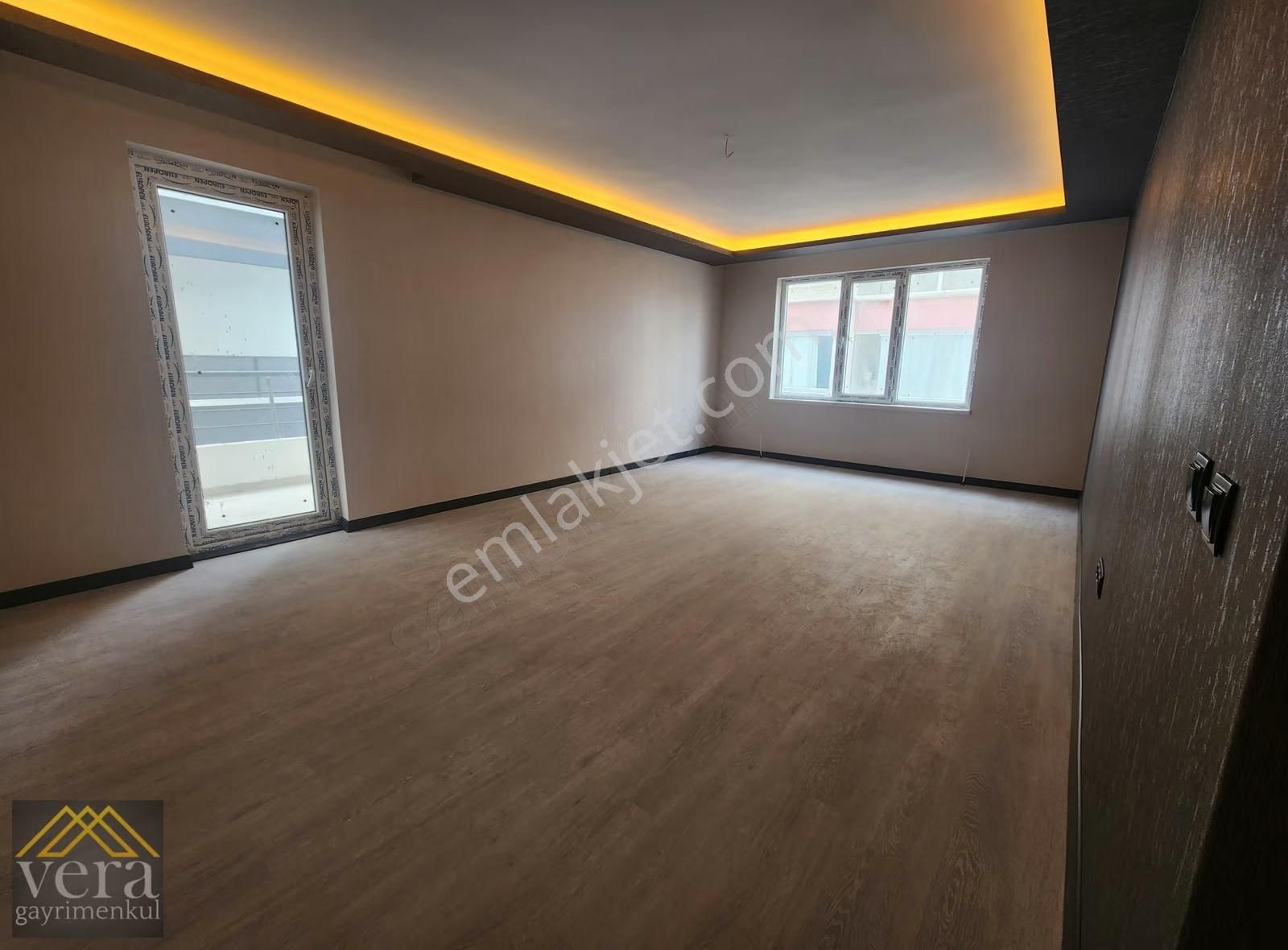 Ergenekon İlkokulu Yakını Full Yapılı 3. Kat Konumunda Sıfır 3+1 - Görsel 28