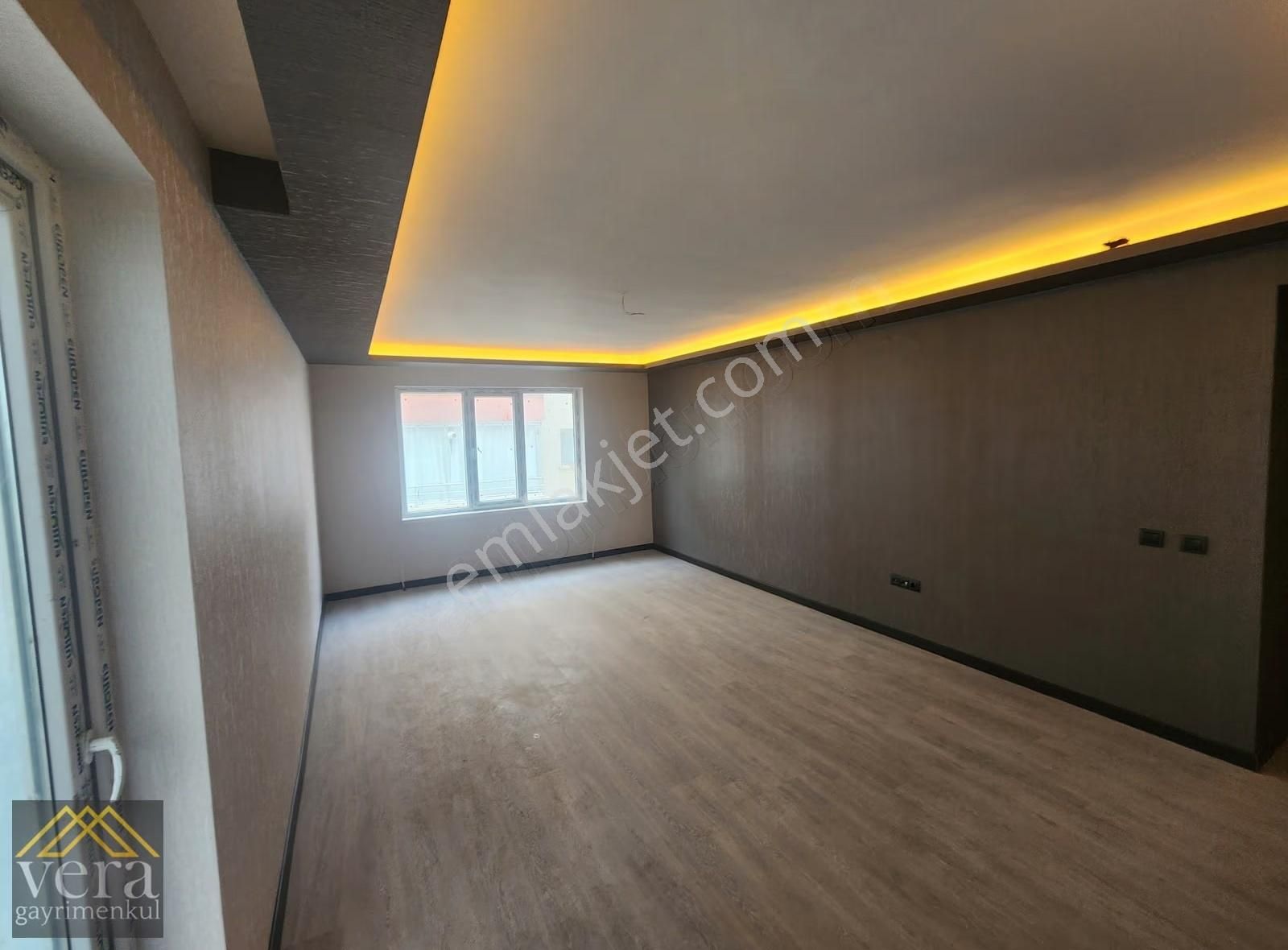 Ergenekon İlkokulu Yakını Full Yapılı 3. Kat Konumunda Sıfır 3+1 - Görsel 27