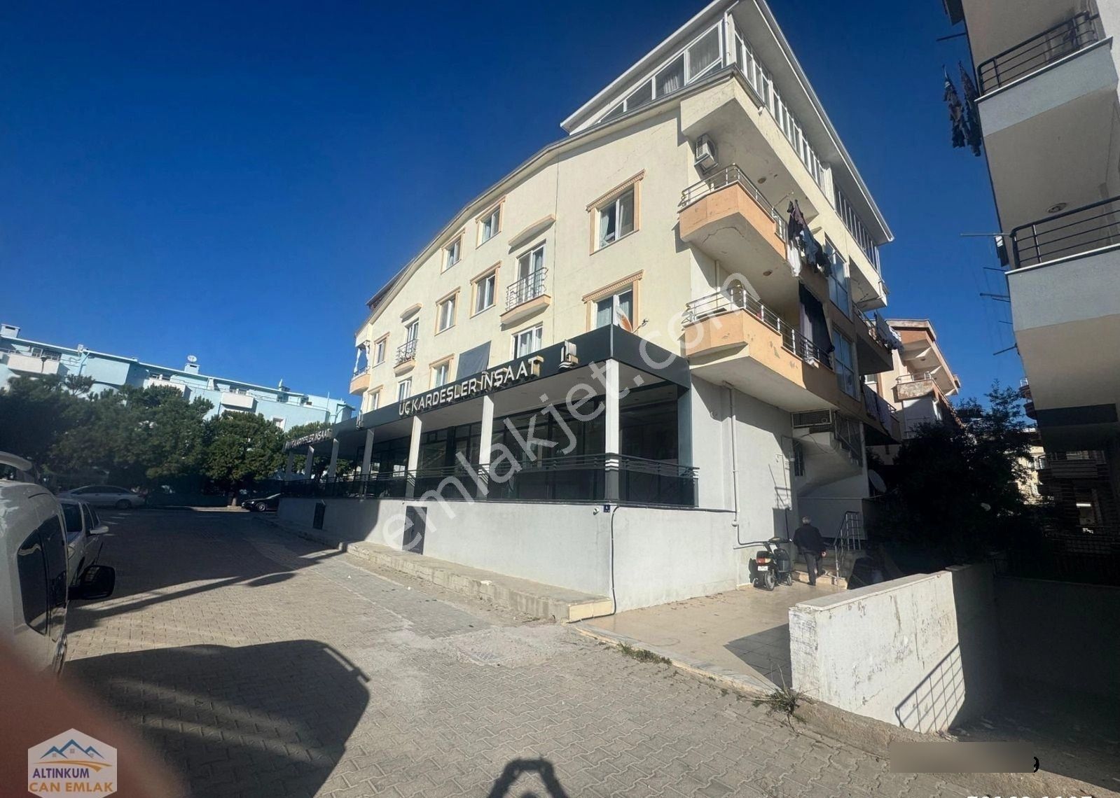 Didim Satılık 3+1 Ayrı Mutfak 140 M2 Çok Geniş Ön Cephe Daire - Görsel 17