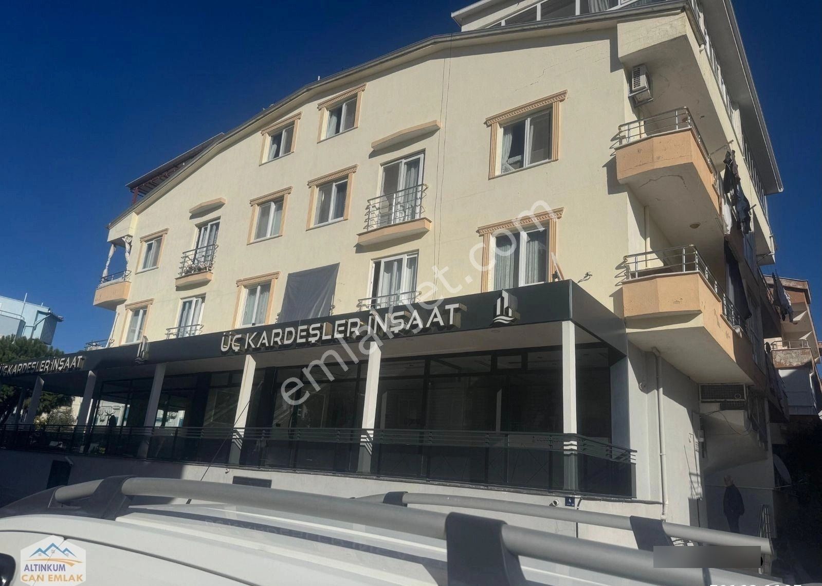 Didim Satılık 3+1 Ayrı Mutfak 140 M2 Çok Geniş Ön Cephe Daire