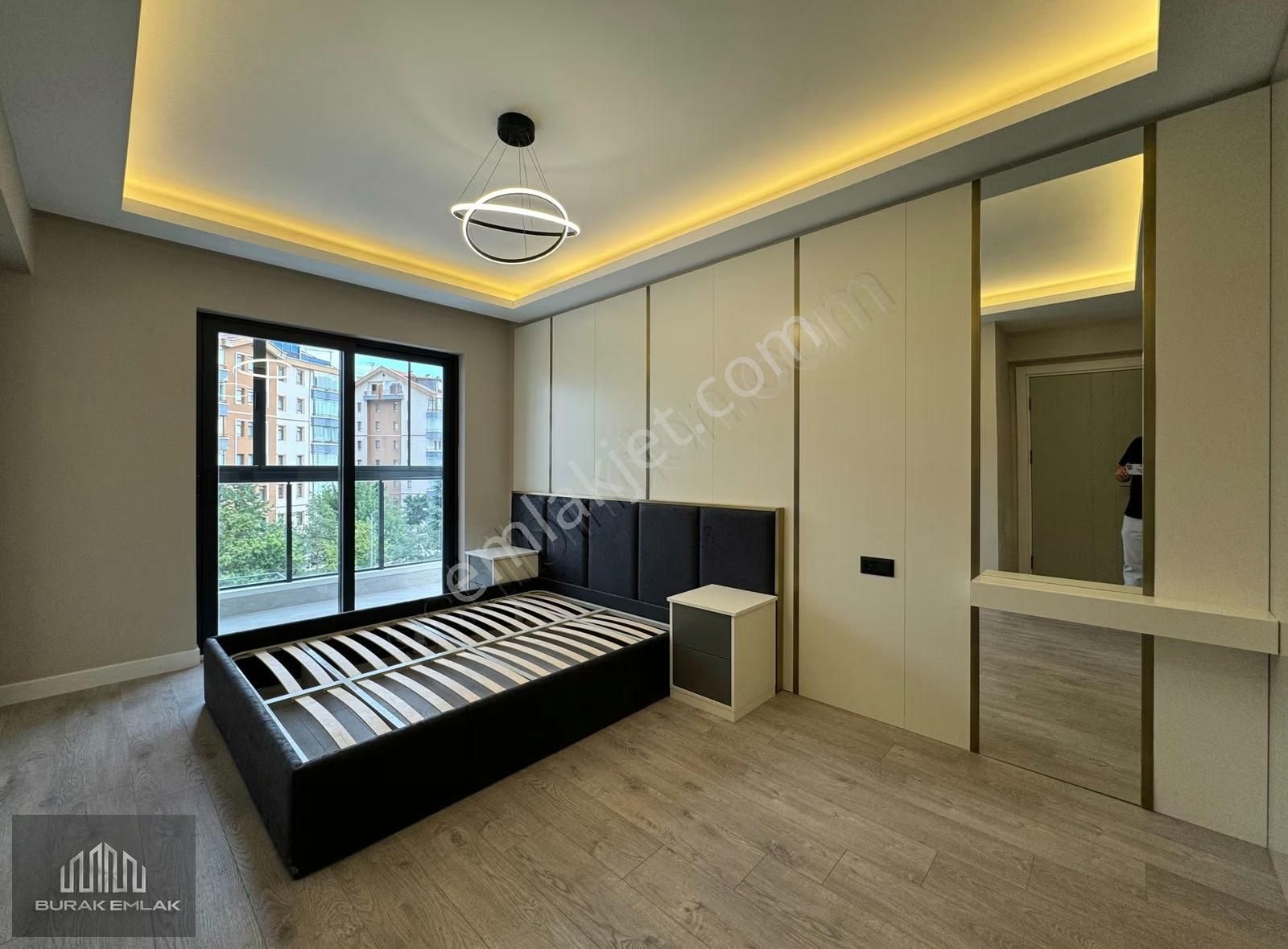 Buraktan Bölgenin En İyi Yapısı, 45m2 Ada Mutfaklı K.garajlı 4+1 - Görsel 3