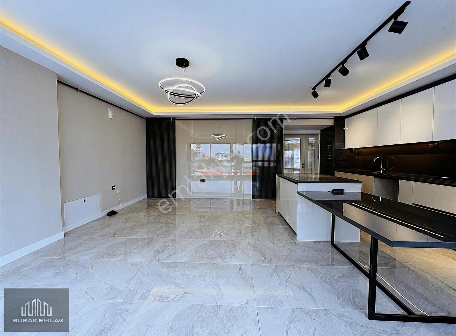 Buraktan Bölgenin En İyi Yapısı, 45m2 Ada Mutfaklı K.garajlı 4+1 - Görsel 13