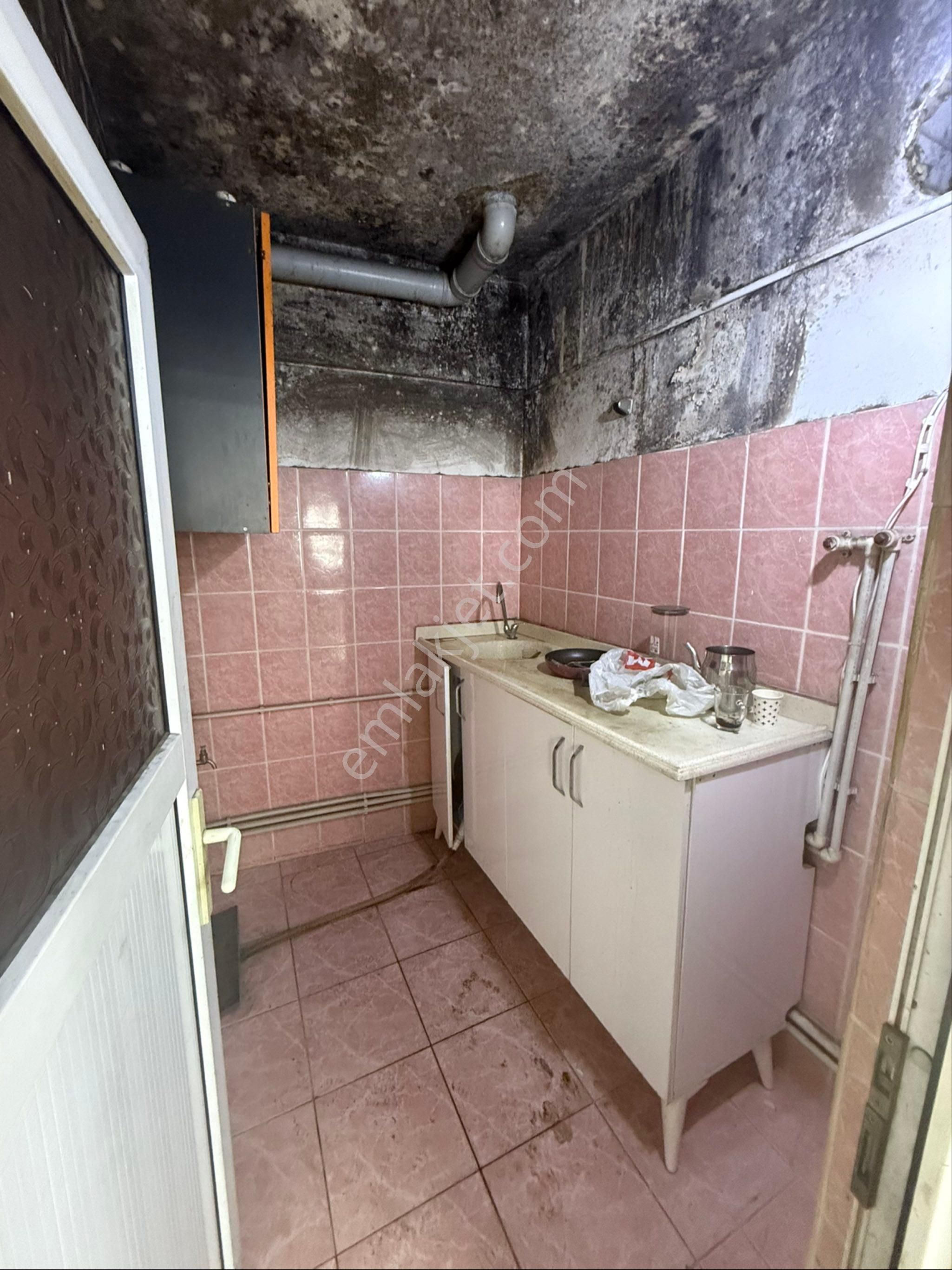 50. Yıl Mahallesi Tramvaya 1 Dk 350 M2 Yük Asansörlü Calaskarlı Kiralık İşyeri - Görsel 21