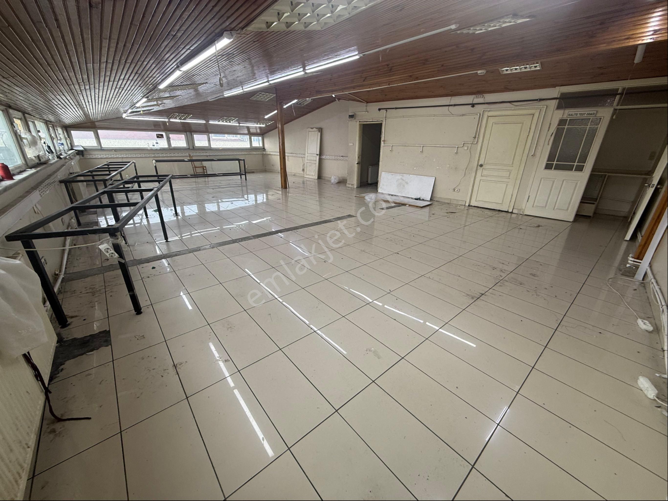 50. Yıl Mahallesi 200 M2 Yük Asansörlü Tramvaya 1 Dk Kiralık İş Yeri Dükkan - Görsel 10