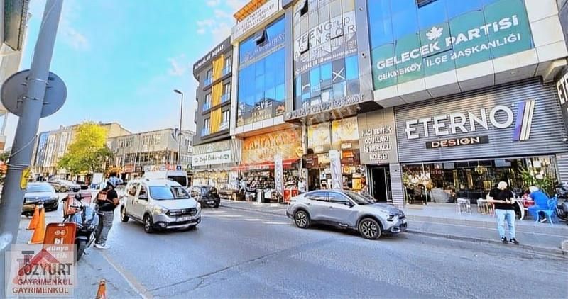 Metroya Yakın Asansörlü Ofis Teras - Görsel 22