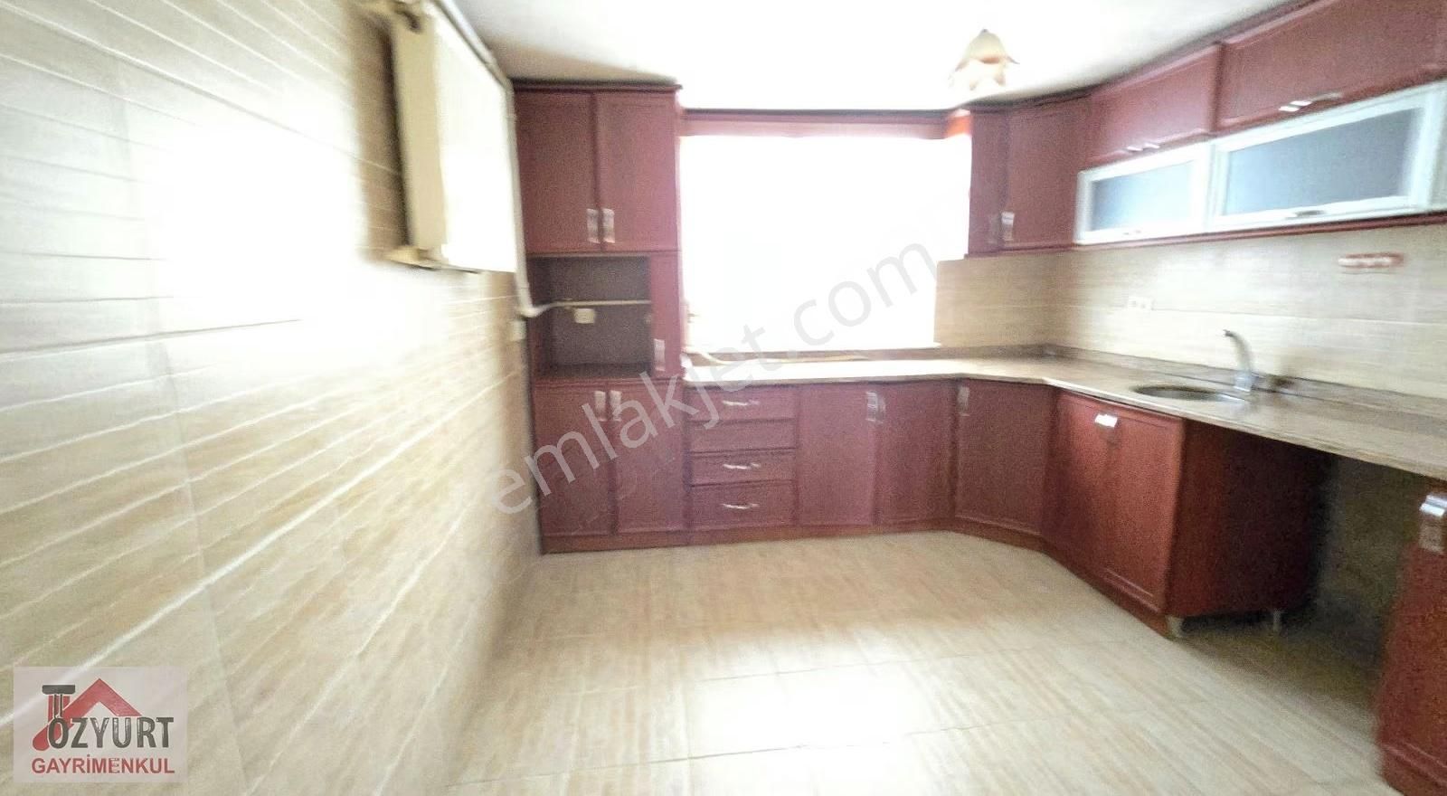 Metroya Yakın 3+1 Kiralık Daire