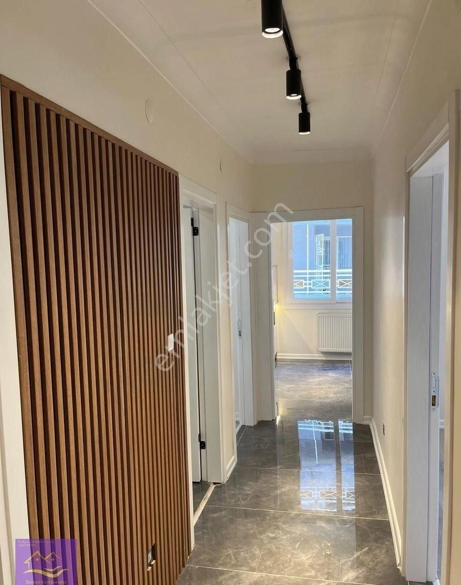 İzmır Güzelyalıda Satılık 3+1 Lüks Daire - Görsel 6