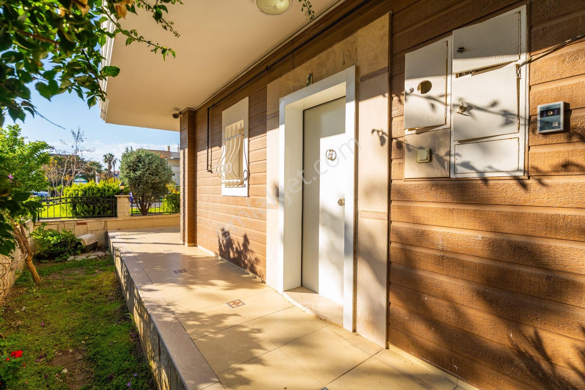 İzmir Güzelbahçe'de Denize 50 M Mesafede 4+1 Tam Müstakil Villa - Görsel 7