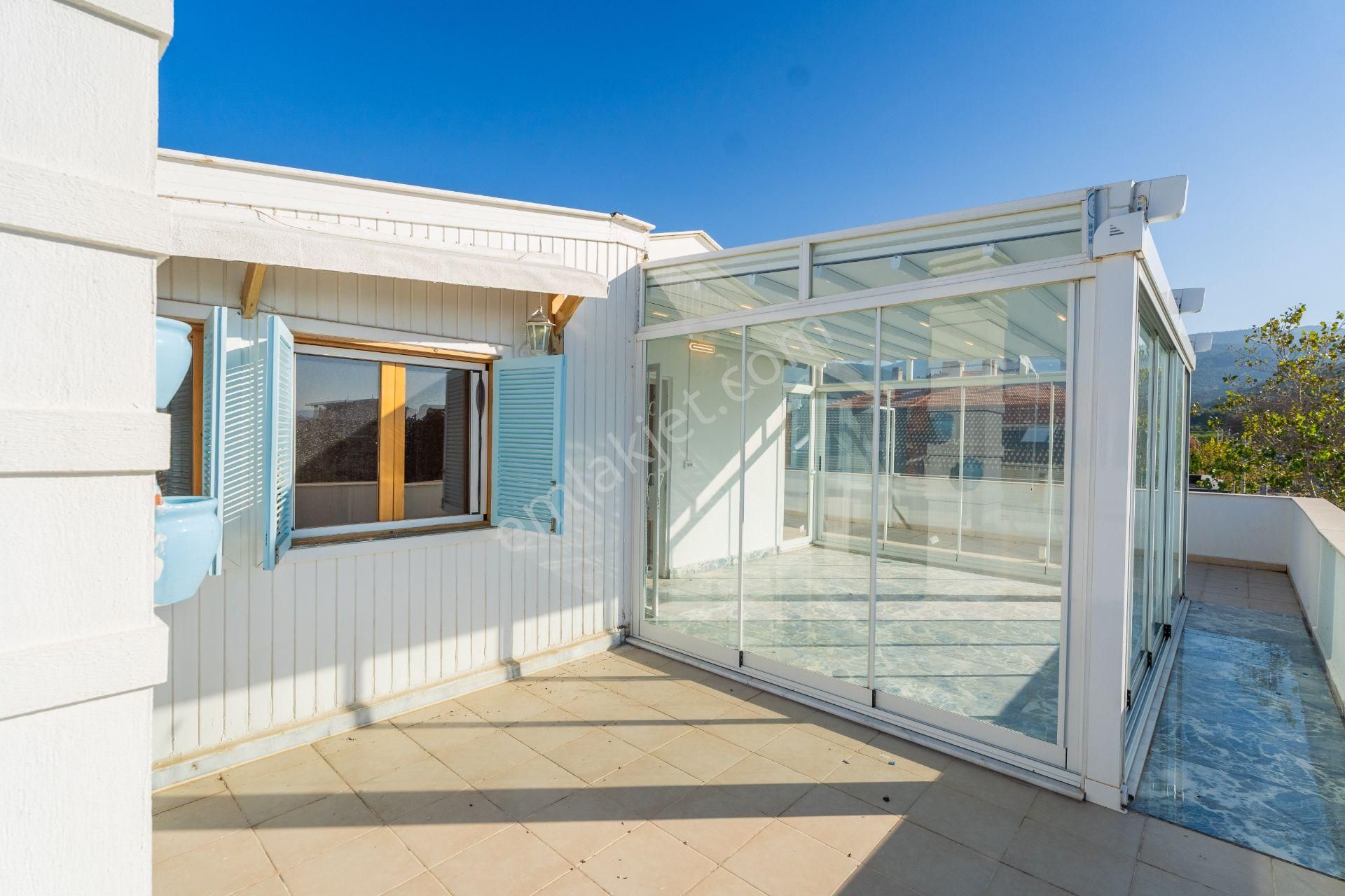 İzmir Güzelbahçe'de Denize 50 M Mesafede 4+1 Tam Müstakil Villa - Görsel 34