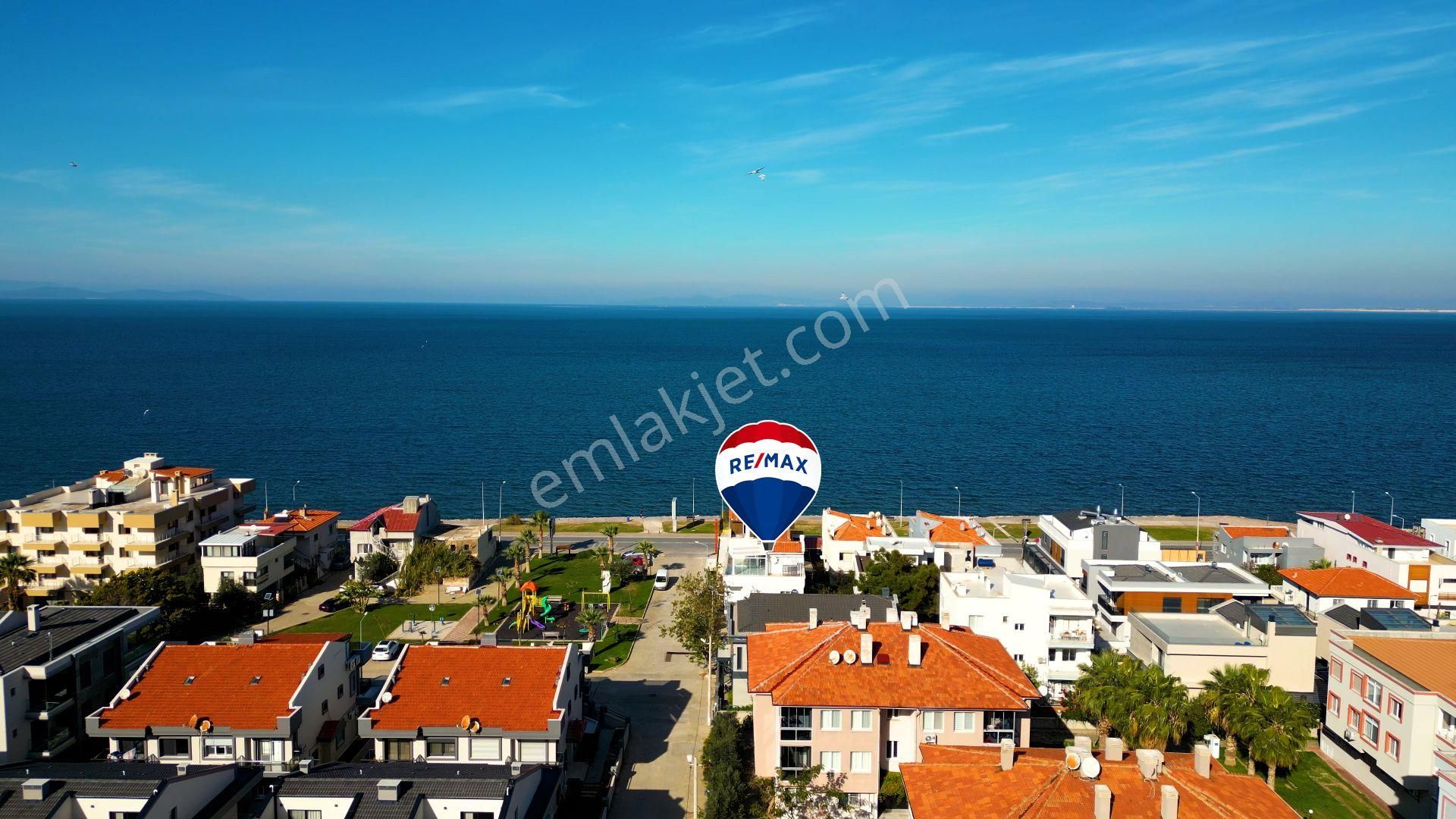 İzmir Güzelbahçe'de Denize 50 M Mesafede 4+1 Tam Müstakil Villa