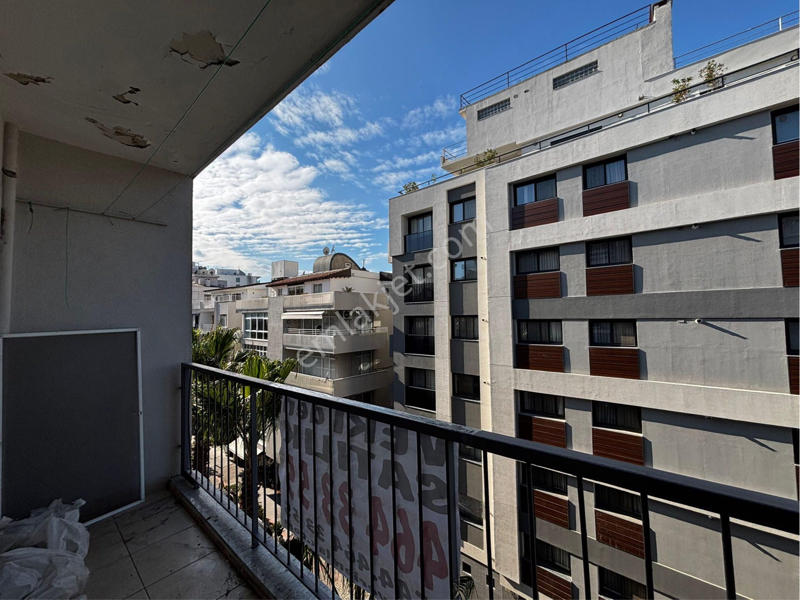 Alsancak Libasın Sokağında 3+1 5. Kat Masrafsız Satılık Daire! - Görsel 8