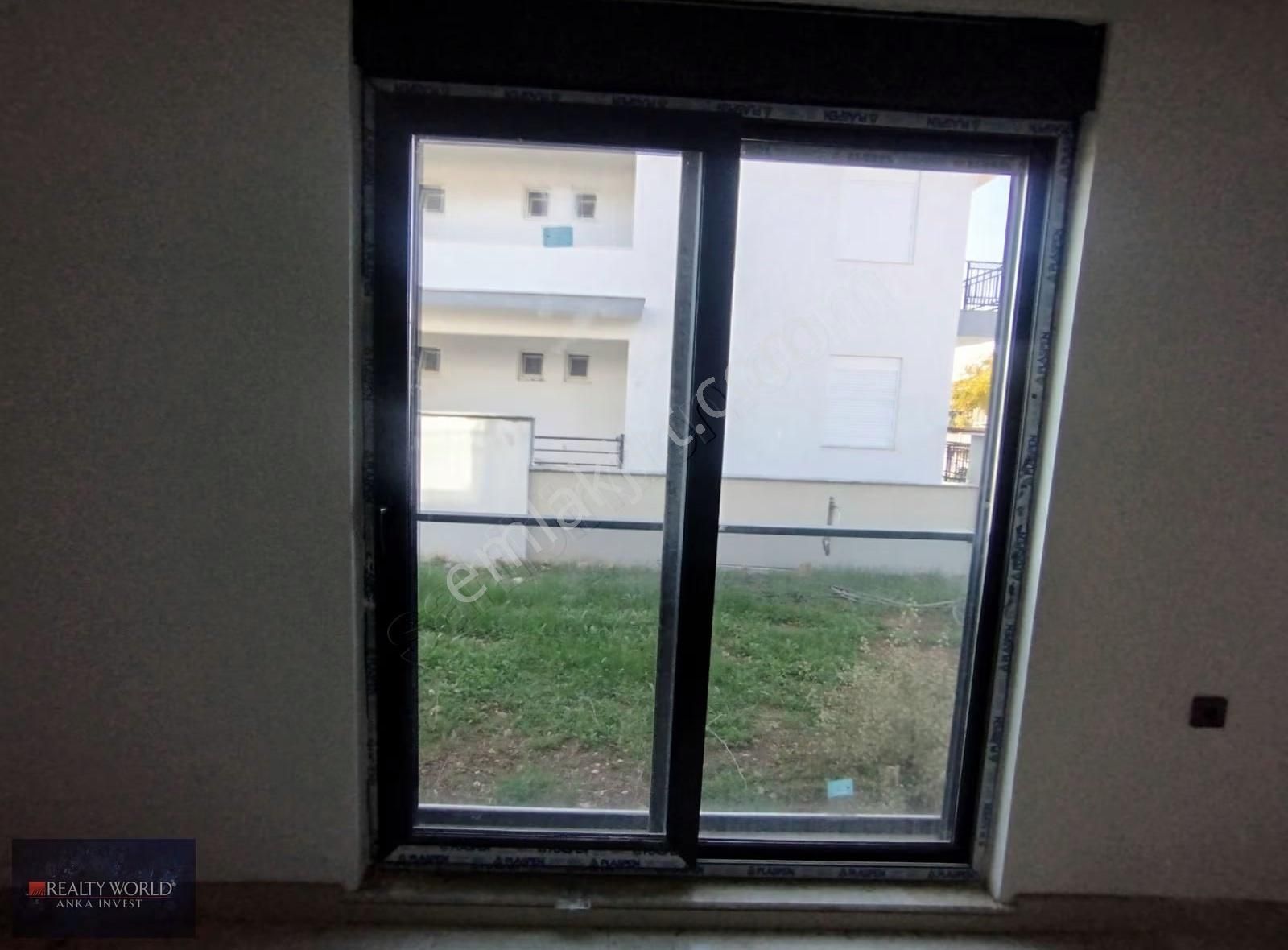 R. W'den Müstakil Tadında 4+1 Geniş Bahçeli Havuzlu İkiz Villa - Görsel 8