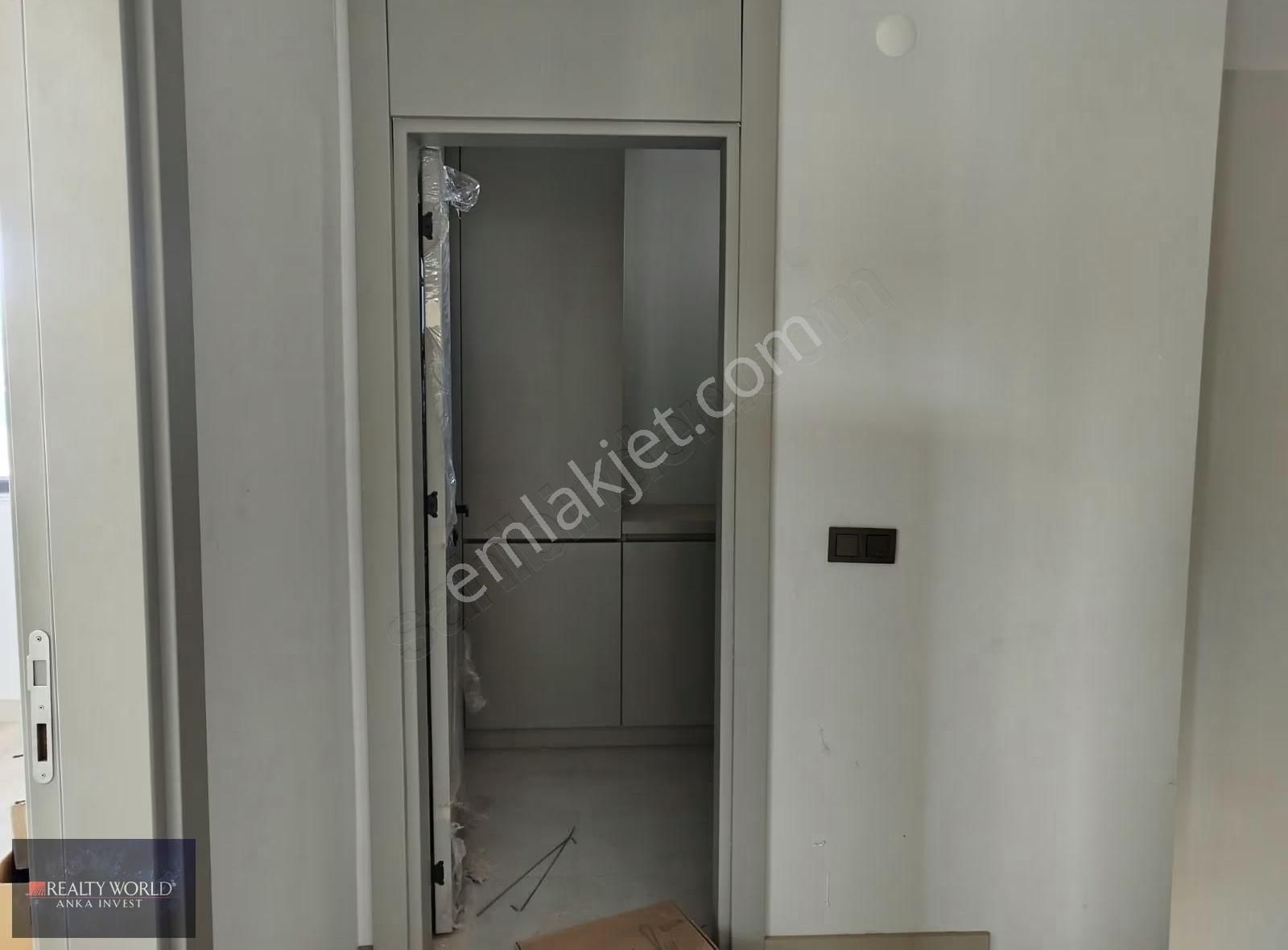 R. W'den Müstakil Tadında 4+1 Geniş Bahçeli Havuzlu İkiz Villa - Görsel 6