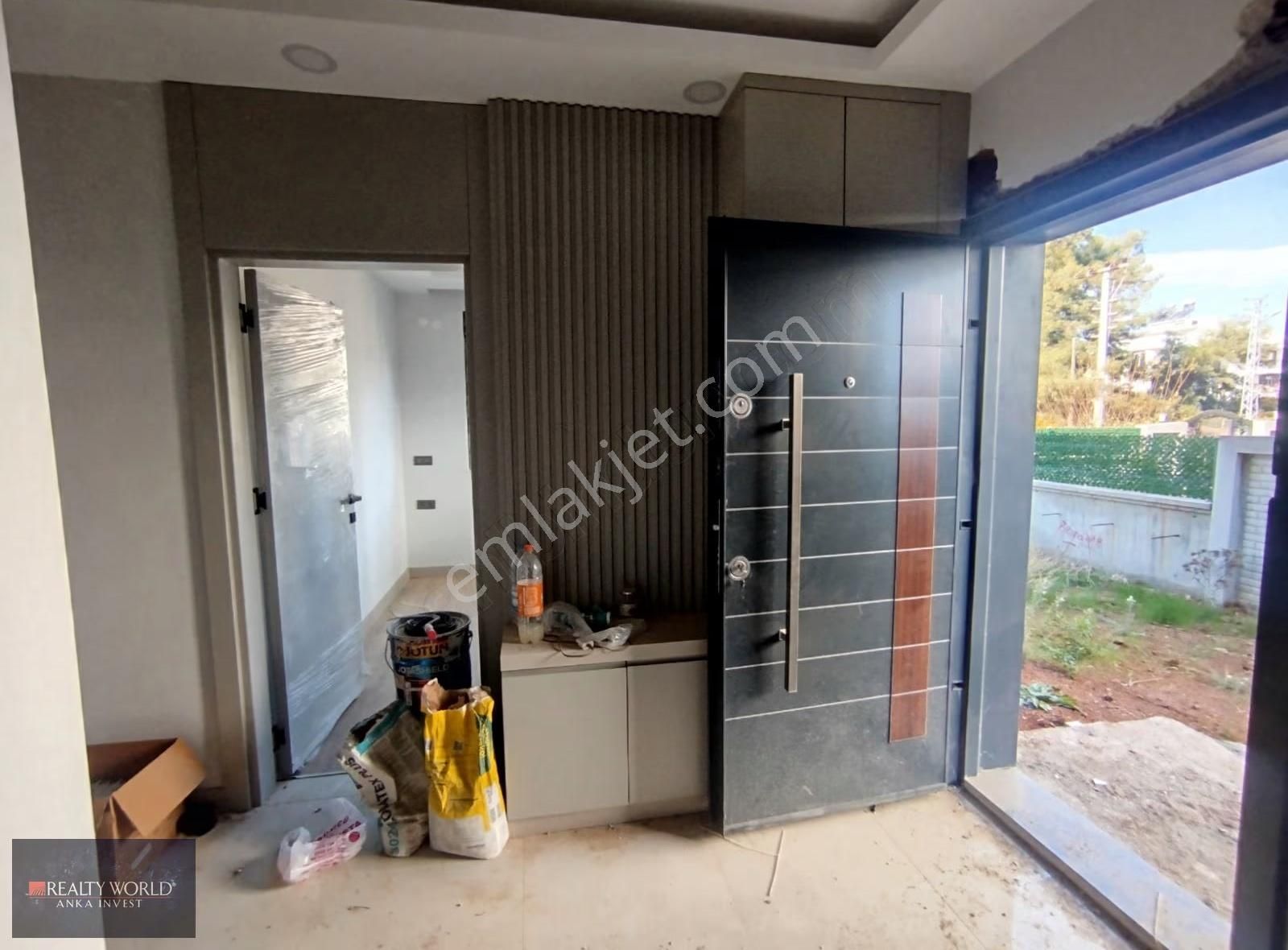 R. W'den Müstakil Tadında 4+1 Geniş Bahçeli Havuzlu İkiz Villa - Görsel 9