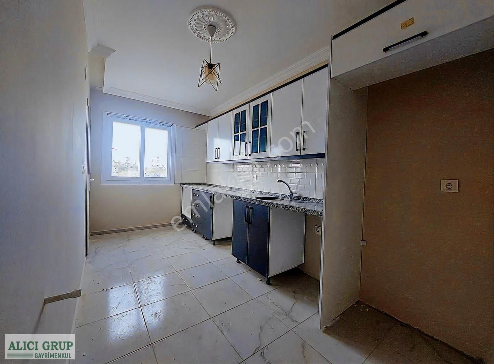 3+1 Kapalı Mutfak 3 Katlının 3.katı Güney Batı Cephe - Görsel 14