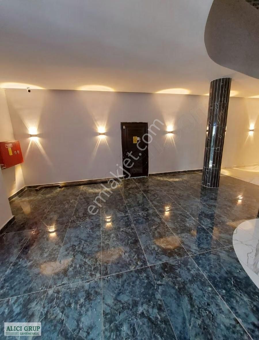 3+1 Kapalı Mutfak Kozan Yoluna Sıfır Lüx İşçilikli Daire - Görsel 18