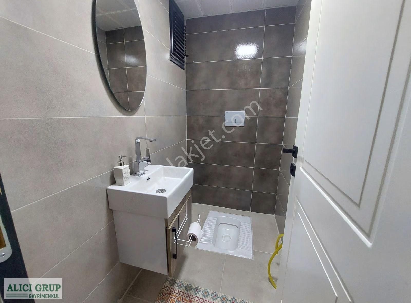 3+1 Kapalı Mutfak Kozan Yoluna Sıfır Lüx İşçilikli Daire - Görsel 31