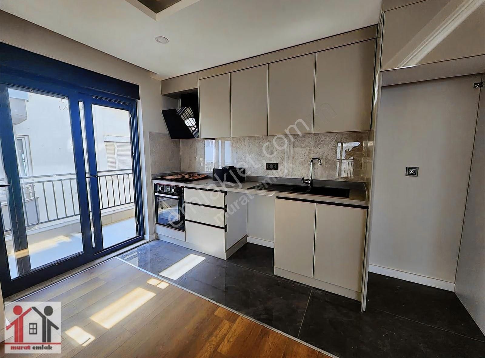 Murat Emlak Tan Merkezde Sıfır Geniş 2+1 Kapalı Garajlı - Görsel 17