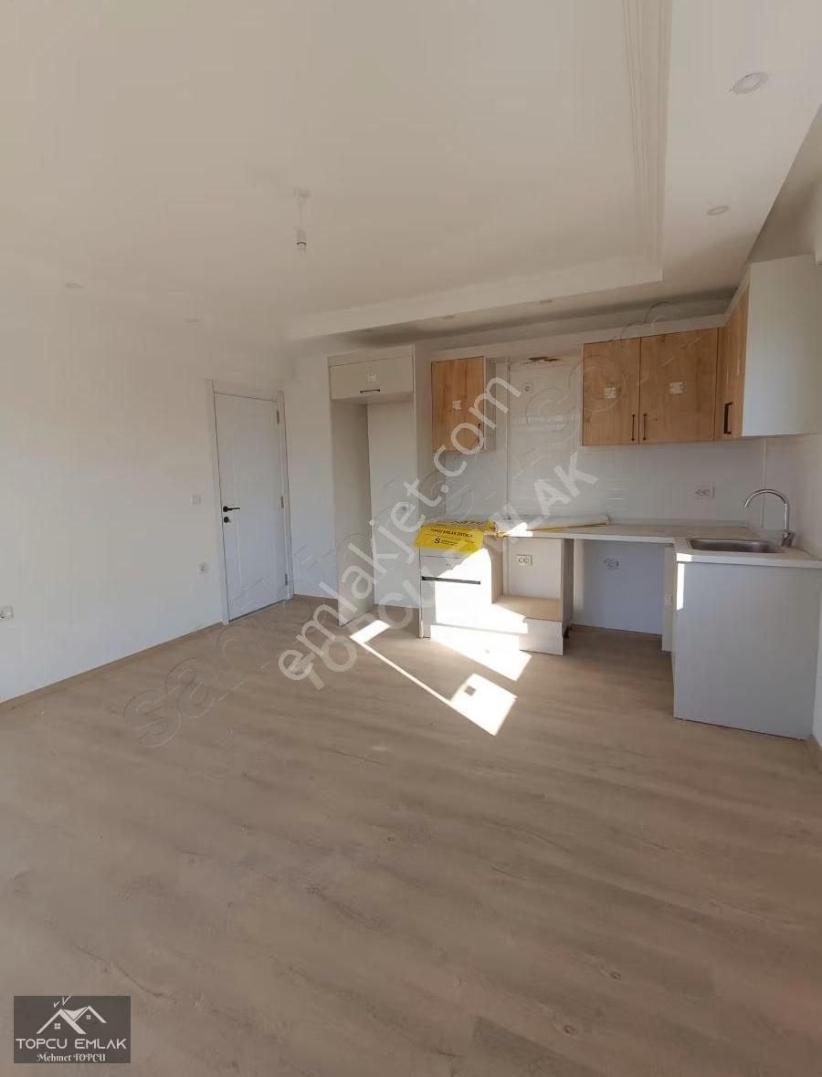 Cumhuriyet Mahallesinde Satılık 2+1 Daire - Görsel 14