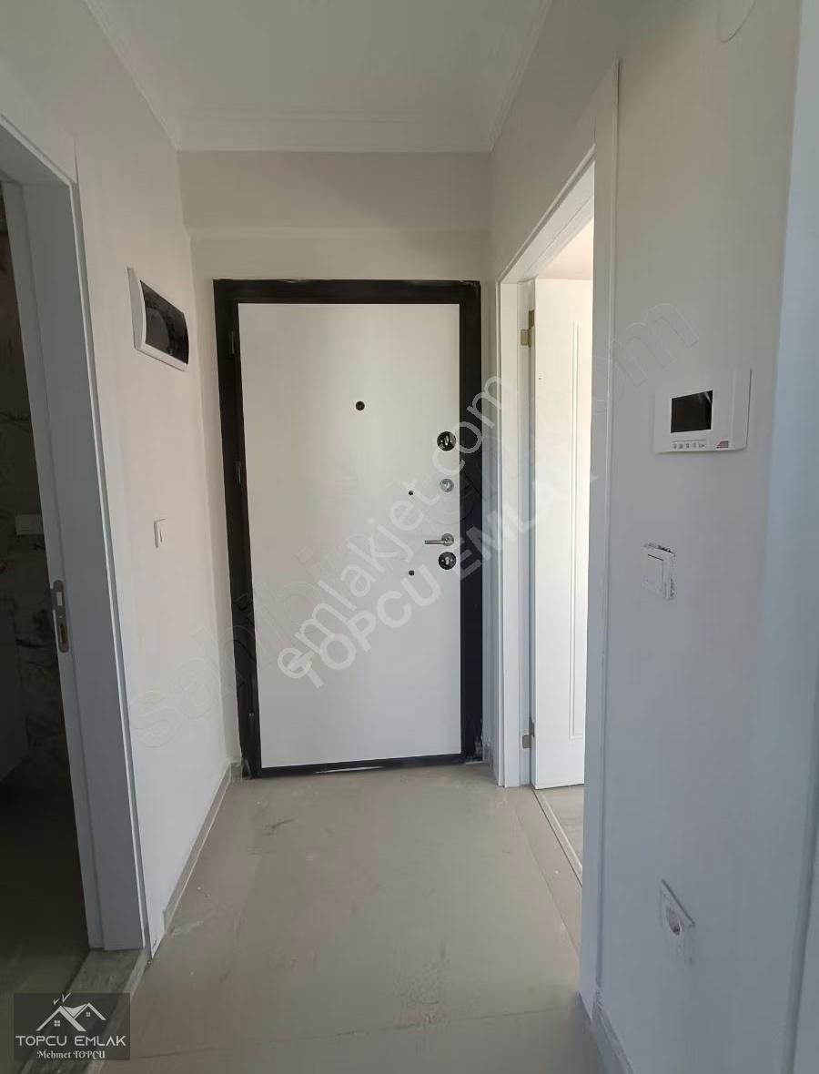Cumhuriyet Mahallesinde Satılık 1+1 Daire - Görsel 9
