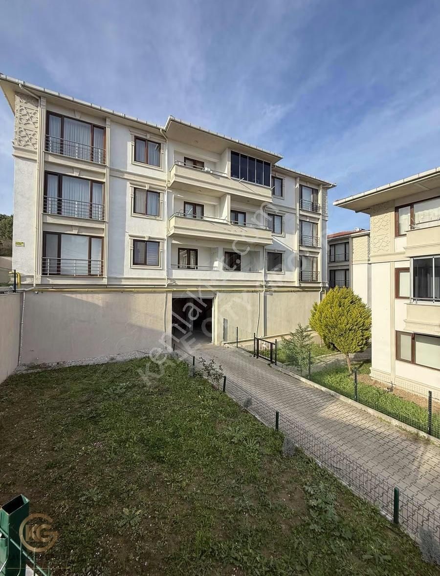 Biga Hamdibeymh.bahçeli Site İçerisinde Satılık 2+1 Daire 100 M2