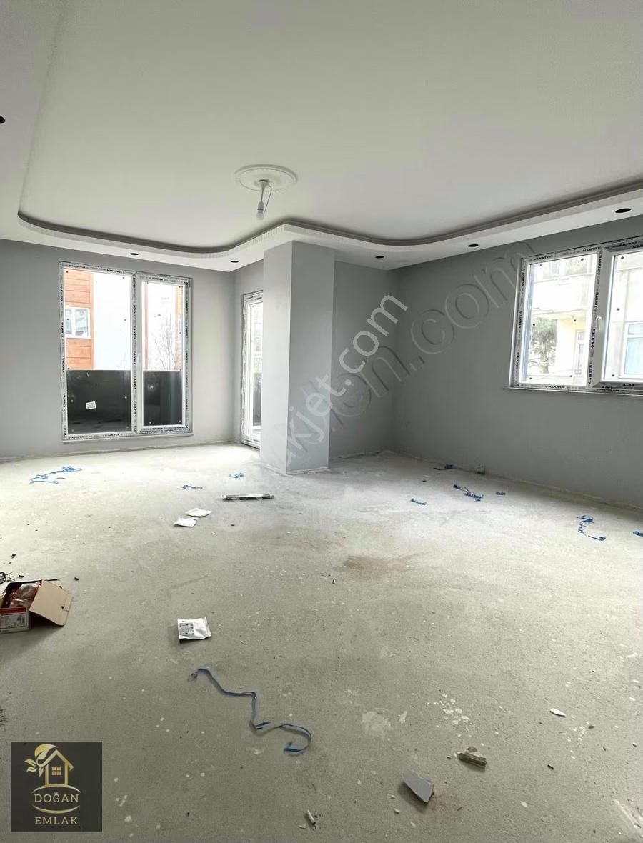 Sancaktepe Yunus Emre Mah. Ana Cadde Üzeri Sıfır Satılık Arakat