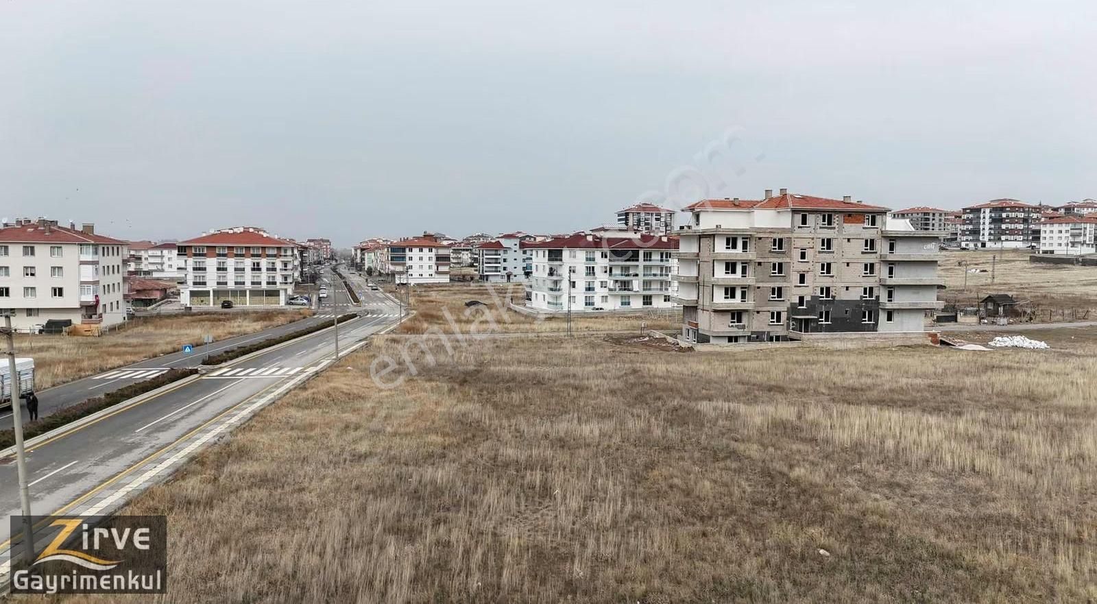 Zirve'den Şehit Tezcan Cadde Üzeri 636metre Tek Tapu Arsa!