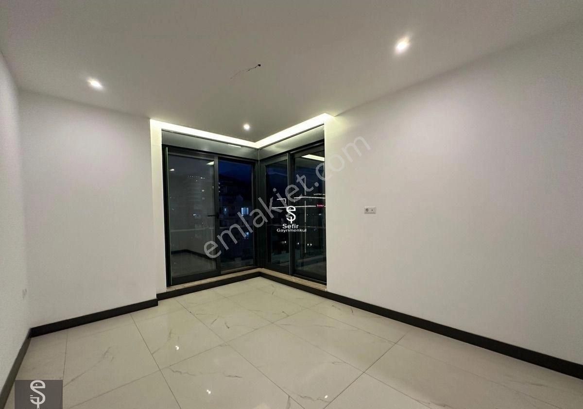 Alanya Oba Hastane Yanı Kiralık 4+1 Full Aktiviteli Loft Dizayn 280m2 Daire - Görsel 18