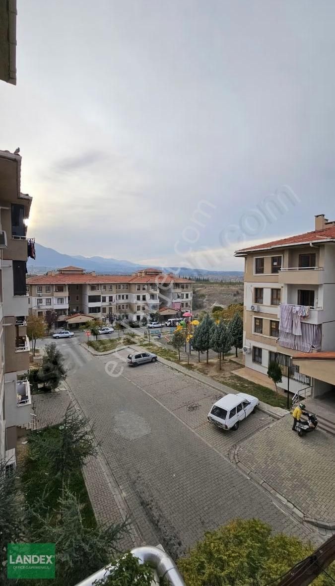 Karahasanlı'da Apart Parasına 2+1 8 Yıllık Kiracılı Arakat Daire - Görsel 5