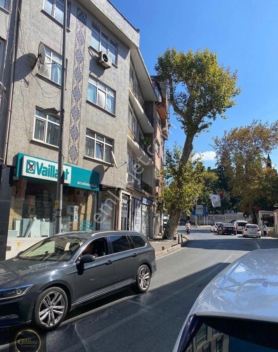 Üsküdar Tunusbağı Ana Cadde Üzerinde Bodrumlu Kiralık Dükkan