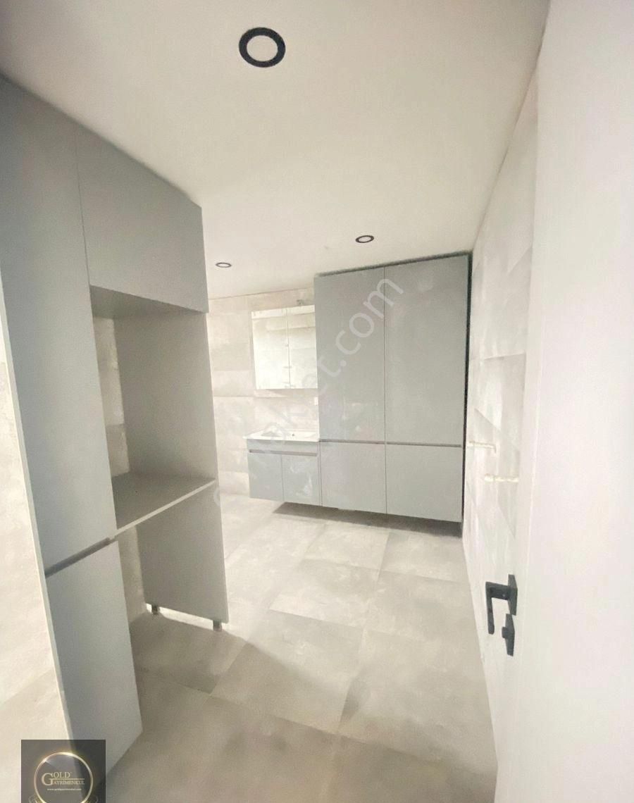 Üsküdar Selimiye'de Otoparklı, Kapanmaz Manzaralı Dubleks - Görsel 16