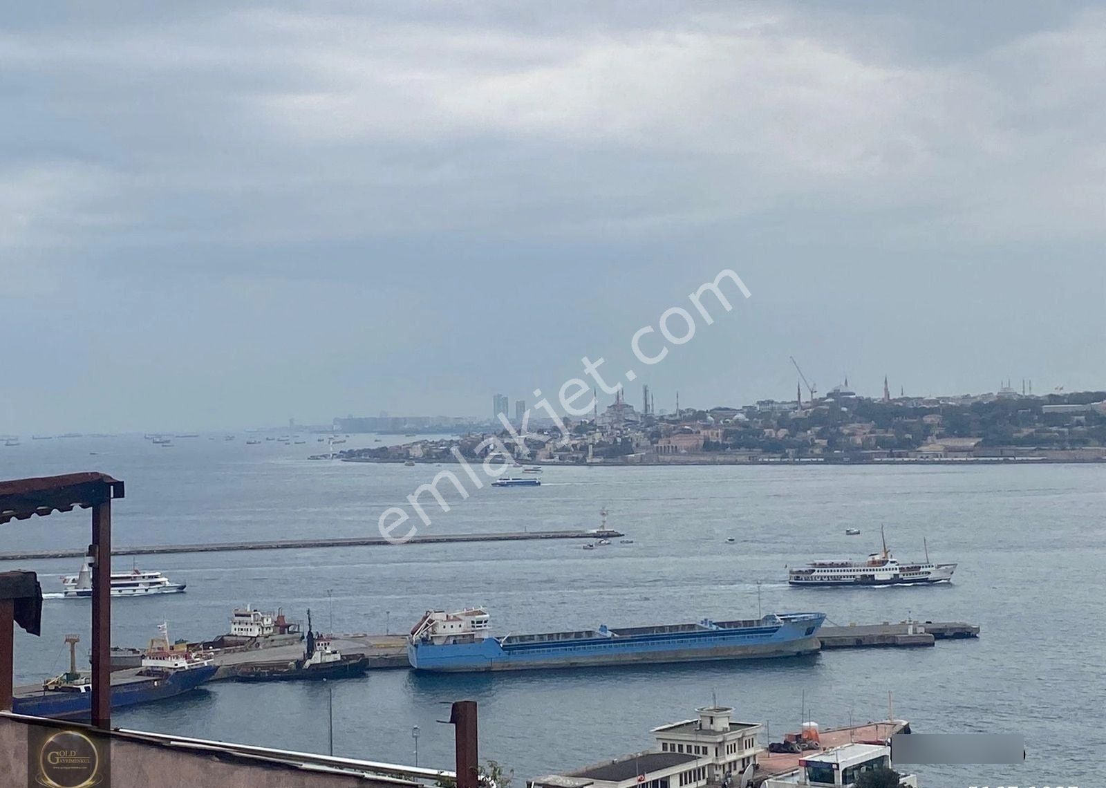 Üsküdar Selimiye'de Otoparklı, Kapanmaz Manzaralı Dubleks