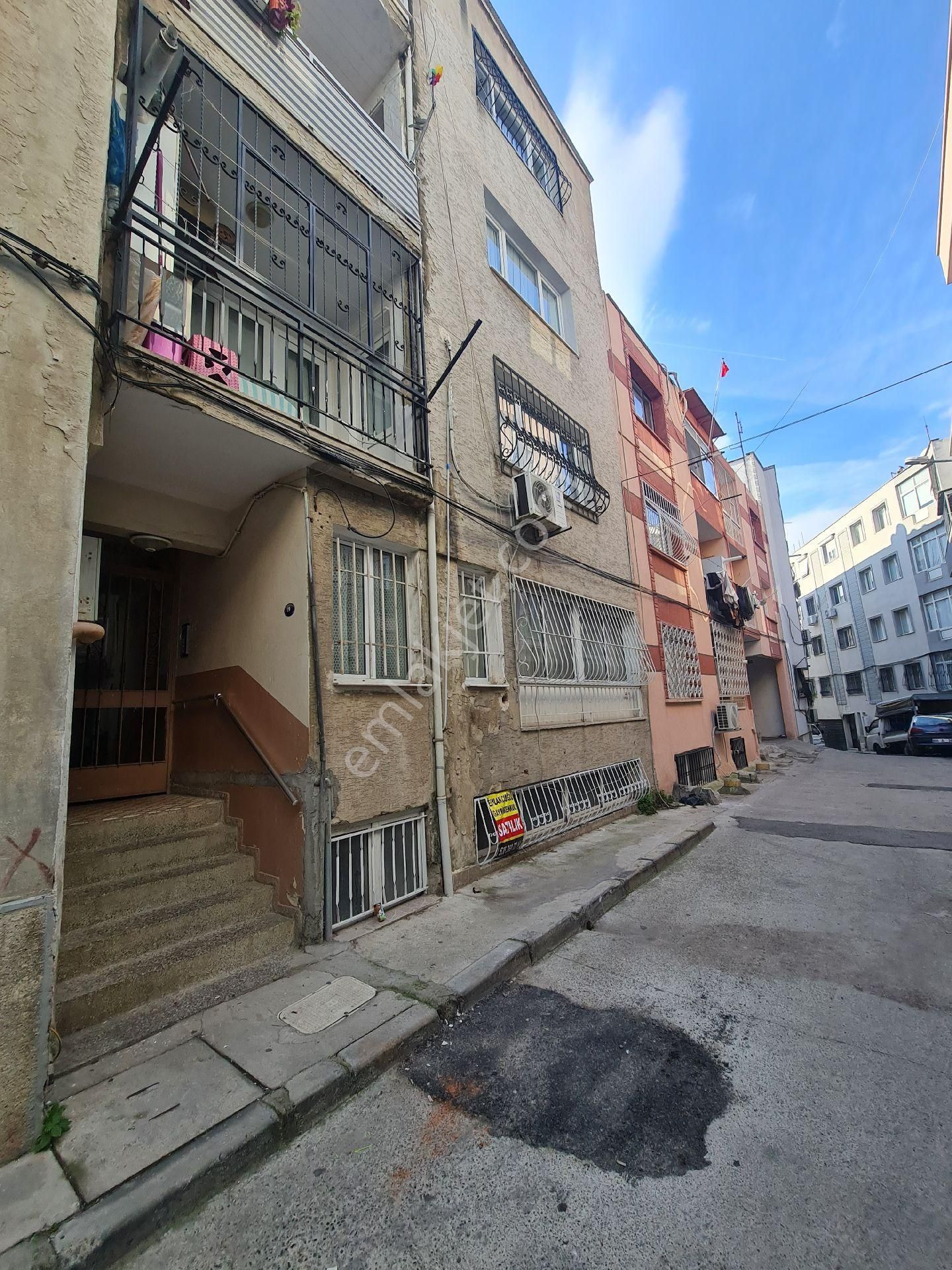 İzmir Konak Atilla Mahde Üçyol Metroya Yakın 2+1 Daire - Görsel 18