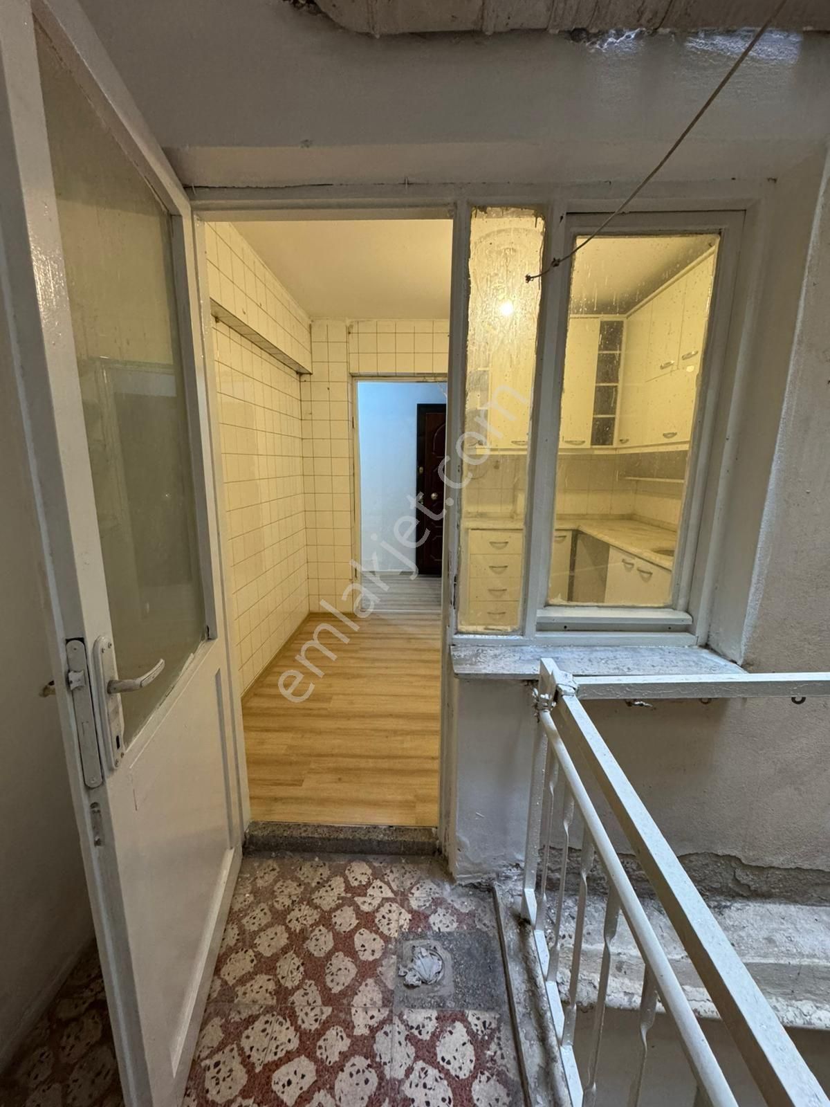 İzmir Konak Atilla Mahde Üçyol Metroya Yakın 2+1 Daire - Görsel 32