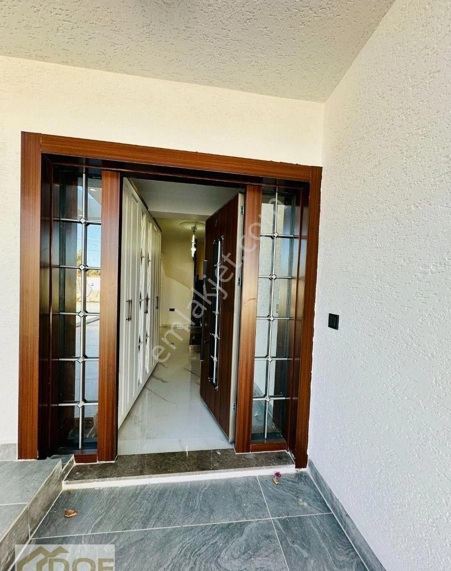 Villacı Onur'dan 700 M2 İçerisinde Eşyalı Ferah Bahçeli Ve Havuzlu Villa - Görsel 21