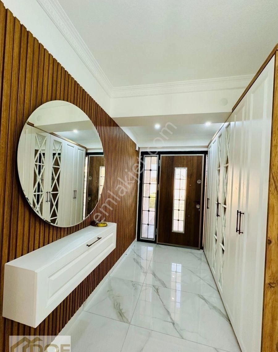 Villacı Onur'dan 700 M2 İçerisinde Eşyalı Ferah Bahçeli Ve Havuzlu Villa - Görsel 23