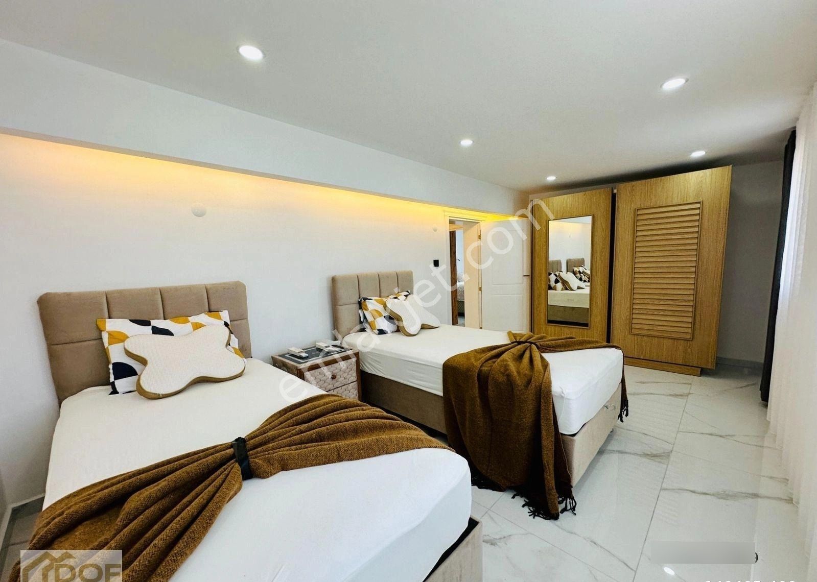 Villacı Onur'dan 700 M2 İçerisinde Eşyalı Ferah Bahçeli Ve Havuzlu Villa - Görsel 22