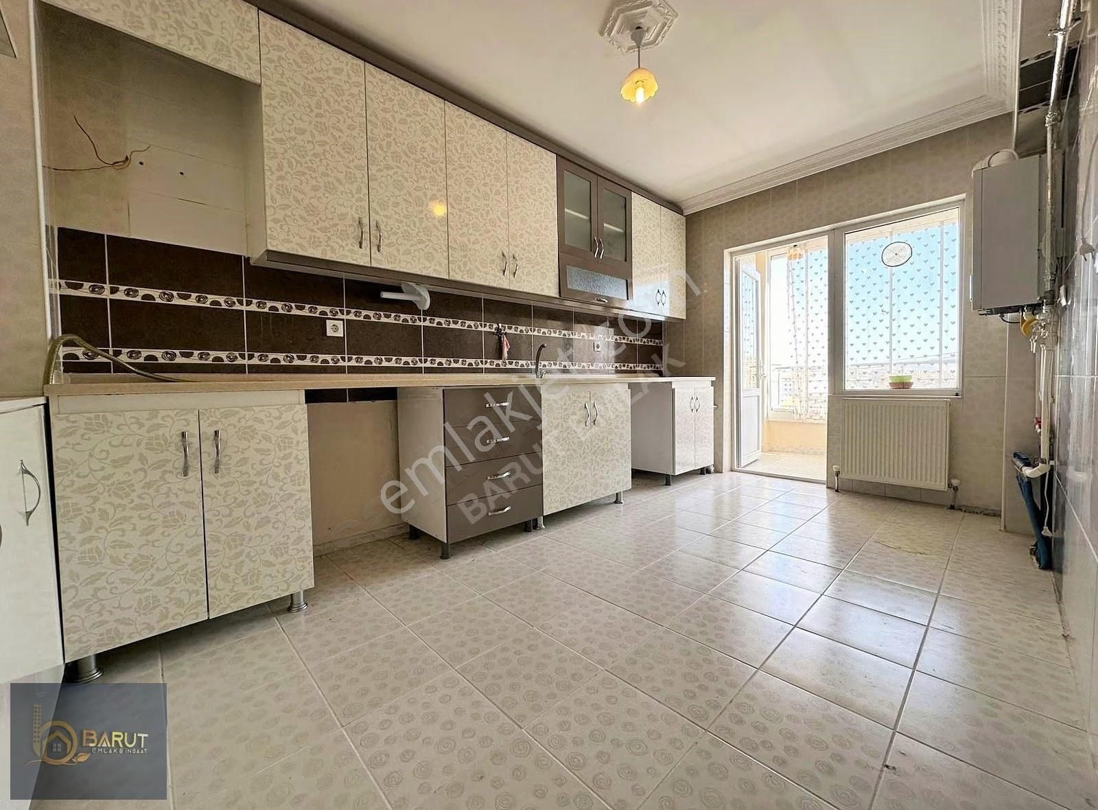 Baruttan Ön Cephe 2.kat Konumunda Güney Yapılı Y.giriş 3+1 Daire