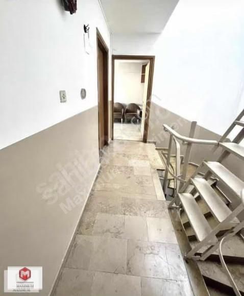 B.köy/cevizlik'te İstanbul Cad. Üzeri Asansörlü İş Hanında Ofis