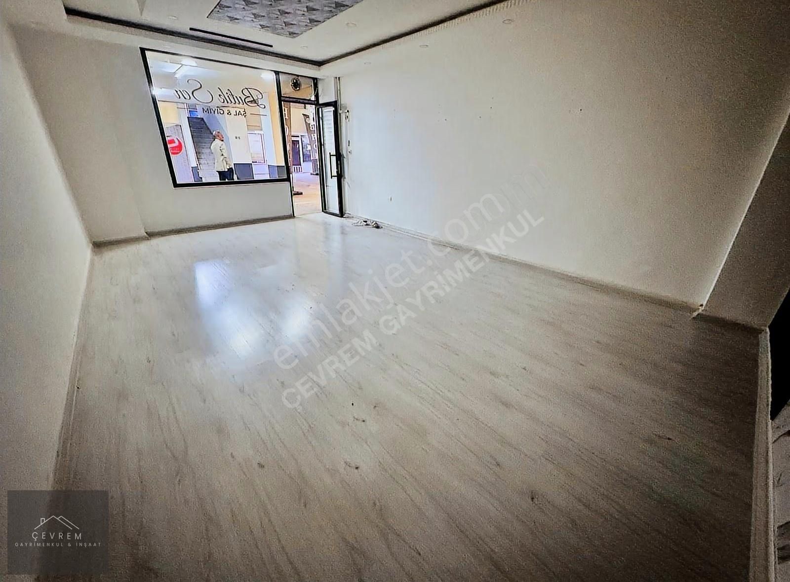 İş Hanı İçerisinde Harika Konumda Masrafsız 30m² Kiralık İş Yeri - Görsel 2