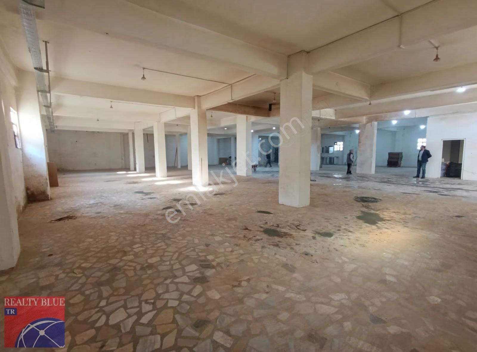 Sultanbeyli'nde 800 M2 Kiralık Depo - Görsel 7