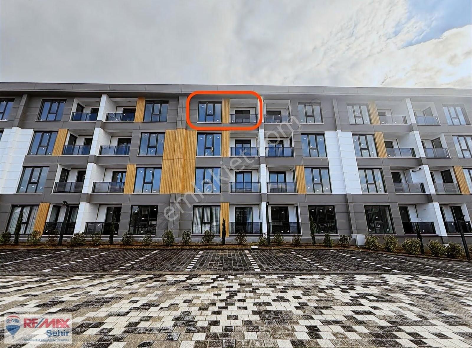 Re/max Yalova Premium Lounge Deniz Manzaralı 3.kat Satılık Daire - Görsel 13